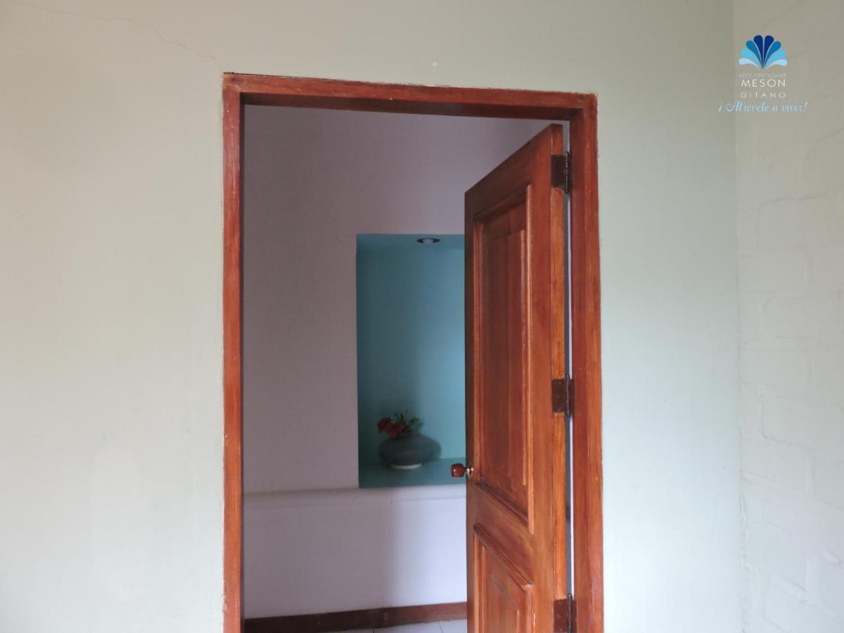 Hotel Y Restaurante Meson Del Gitano Caucasia Bilik gambar