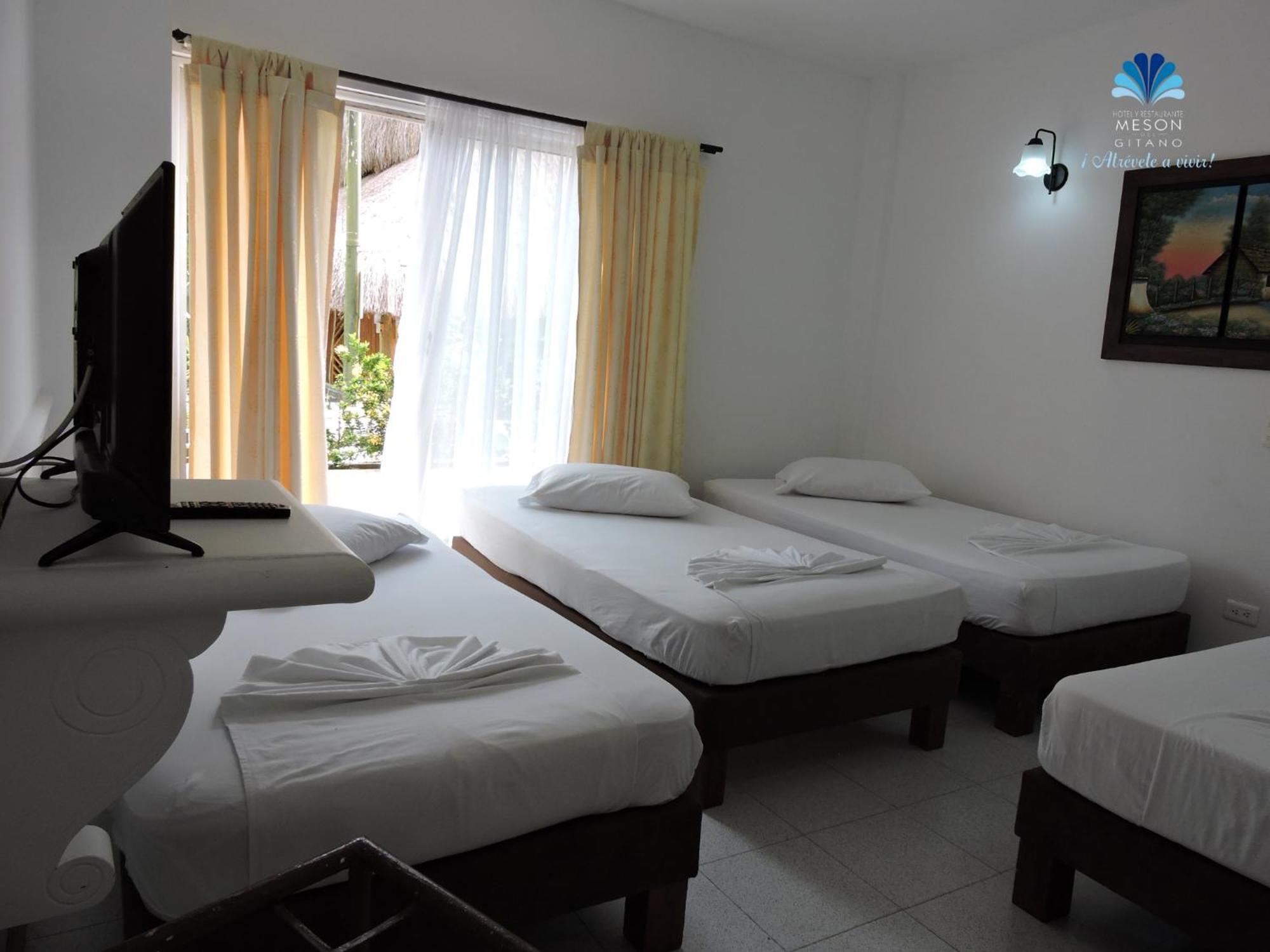 Hotel Y Restaurante Meson Del Gitano Caucasia Bilik gambar