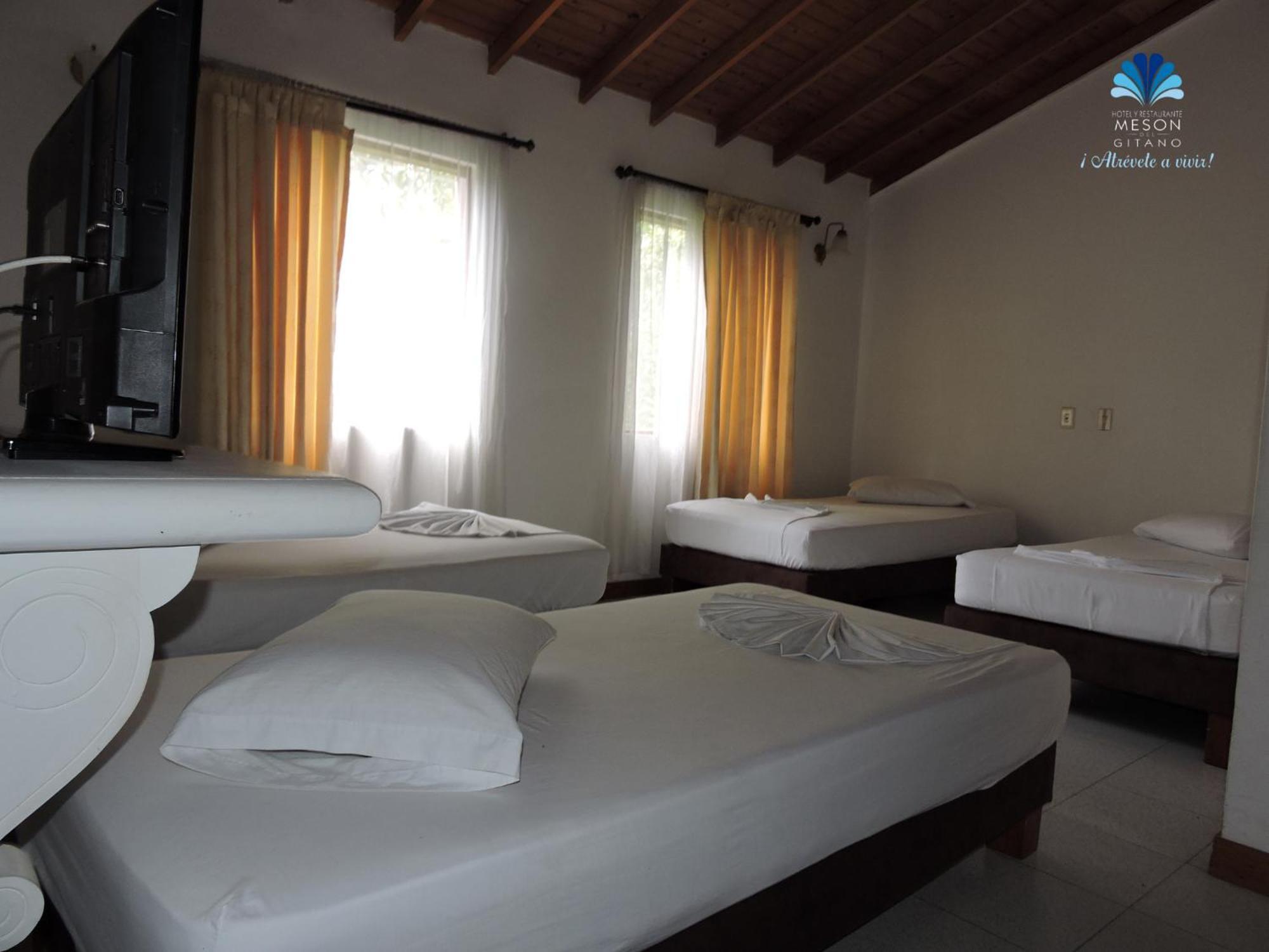 Hotel Y Restaurante Meson Del Gitano Caucasia Bilik gambar