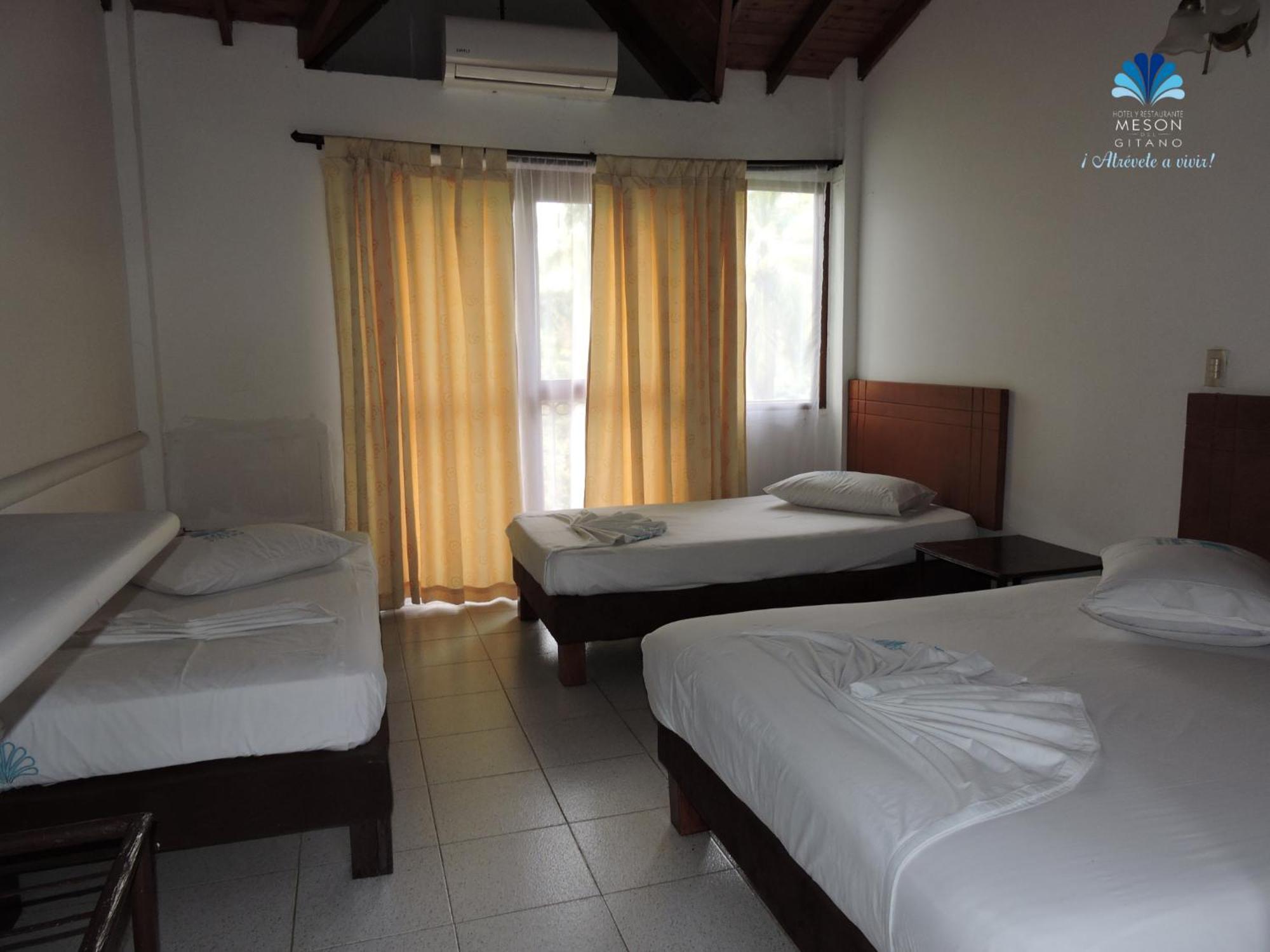 Hotel Y Restaurante Meson Del Gitano Caucasia Bilik gambar