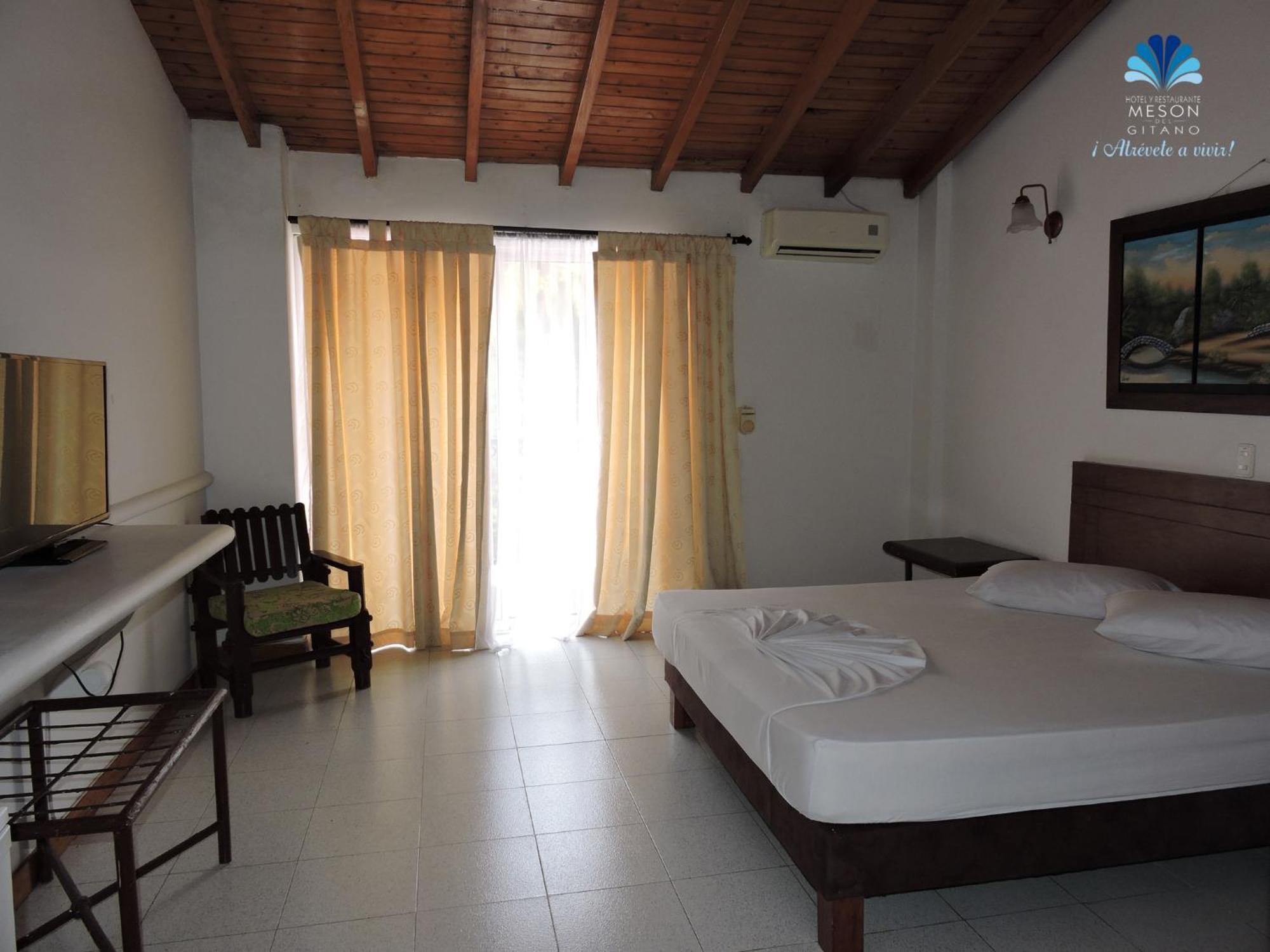 Hotel Y Restaurante Meson Del Gitano Caucasia Bilik gambar